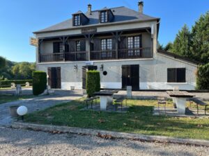 Chambres d'hôtes et restaurant Le Relais des Ardides à escaladieu Bonnemazon